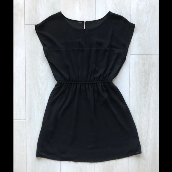 Black Dress - Picture 2 of 6